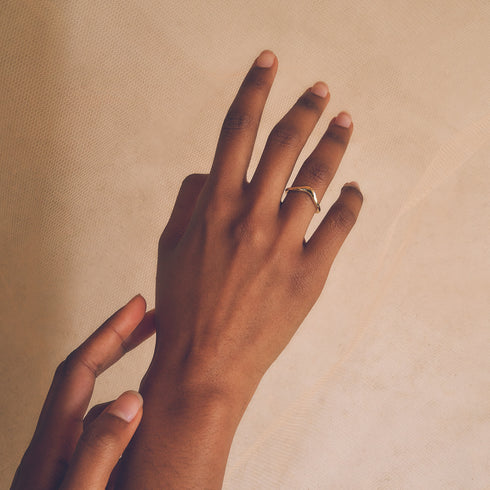 The Holly Arch Band in Yellow Gold